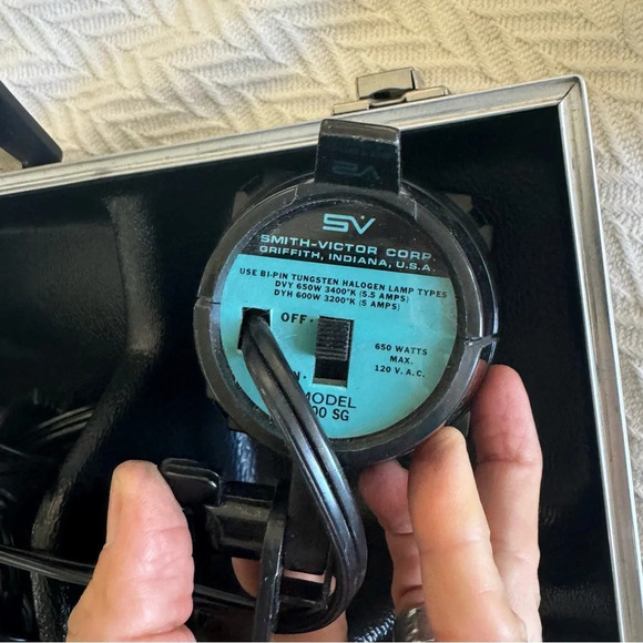 Smith-Victor SV portable "Attache" complete Location or studio Lighting Kit - Picture 9 of 16